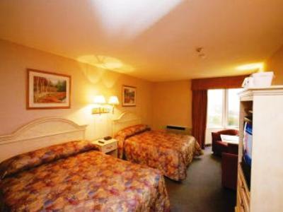 Fairfield By Marriott Falls, Canada Hotel